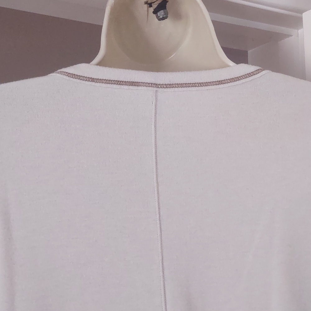 Melrose and Market Women's Long Sleeve Crewneck Top in Light Cream - Medium - Picture 4 of 7